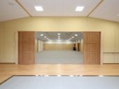 玄関からホールまでフラットにどんな方にも利用して頂きやすく